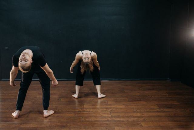 Venir seul à un cours de danse de couple, comment se passe la rotation Venir seul à un cours de danse de couple, comment se passe la rotation